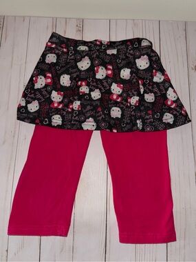 Hello Kitty skirt with leggings